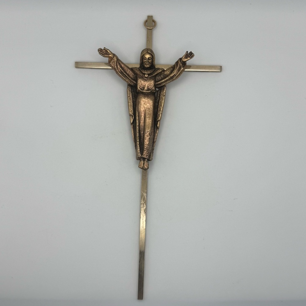 Vintage Mid Century Modern Brass Wall Crucifix Cross Risen Christ Figure